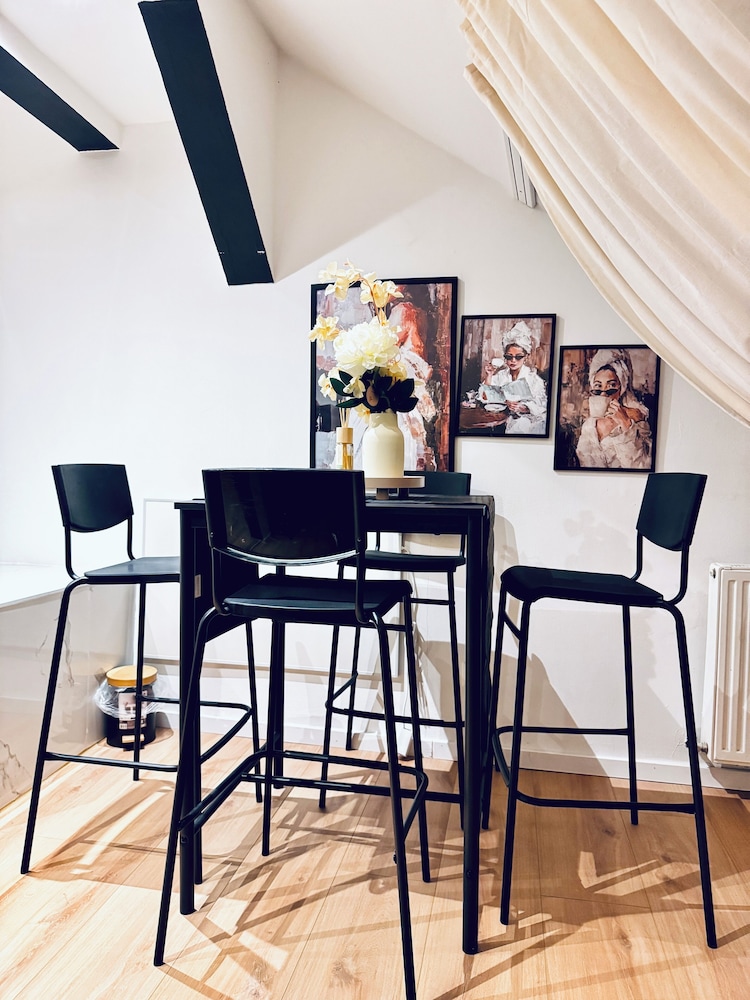 Comfortable Budget Room near Liesing