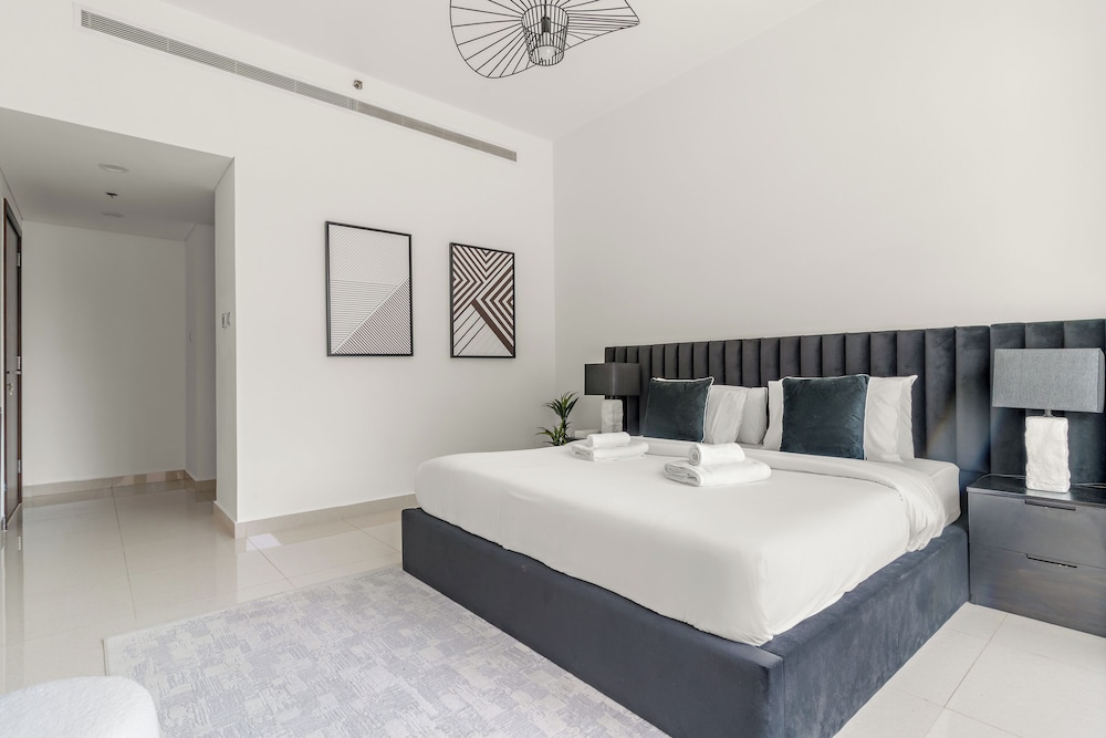 Silkhaus Bay Square 13