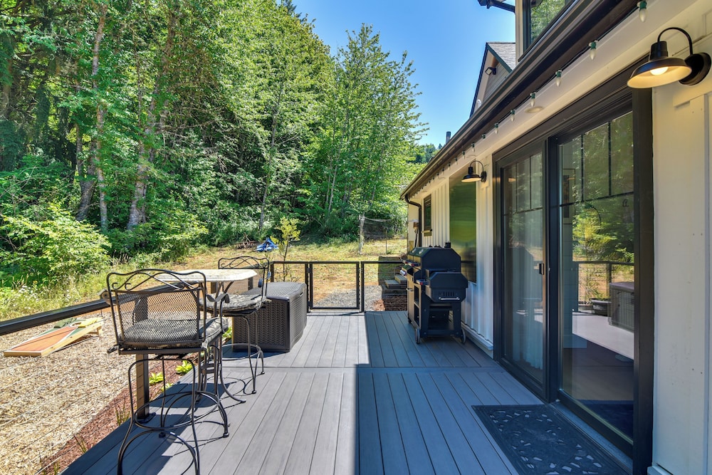 Oregon Wine Country Retreat: Sip & Dine Outside