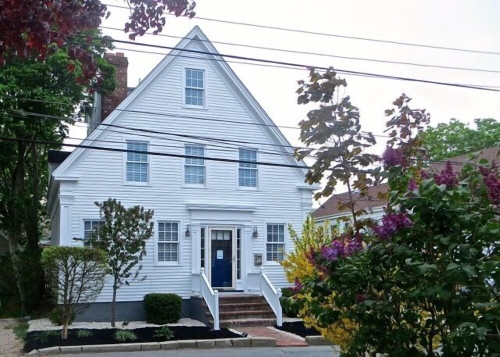 Atlantic Light Inn