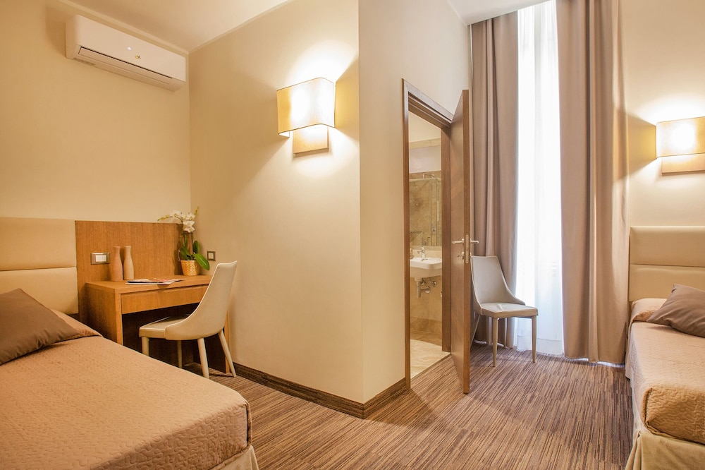 Twin Bedded Room City Center