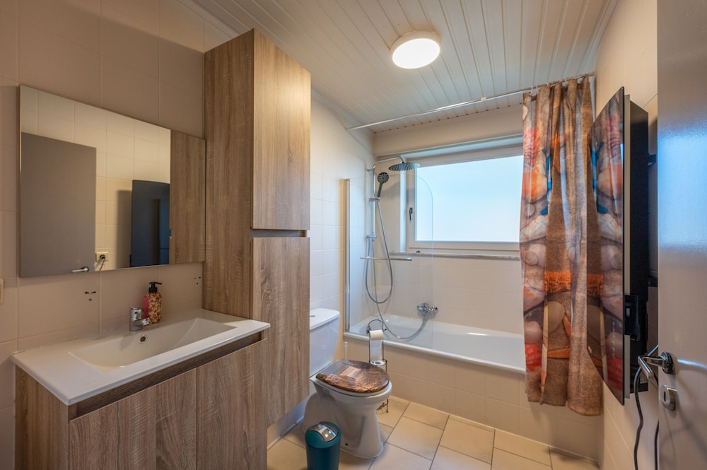 Bungalow Westende Blue 6 Persons view 5