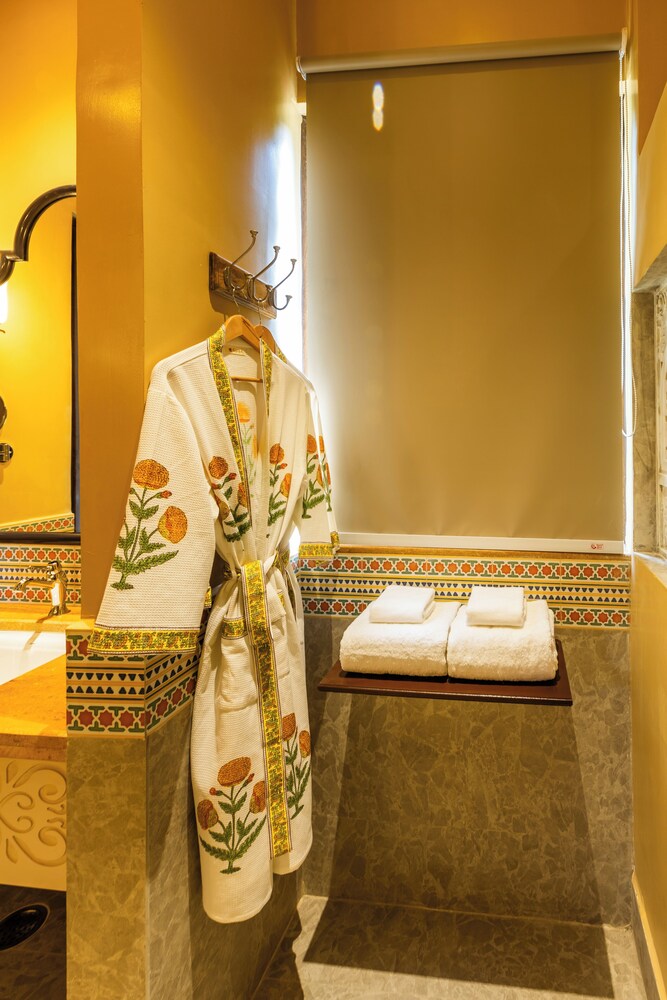 DEV BAGH LUXURIOUS PRIVATE SUITES