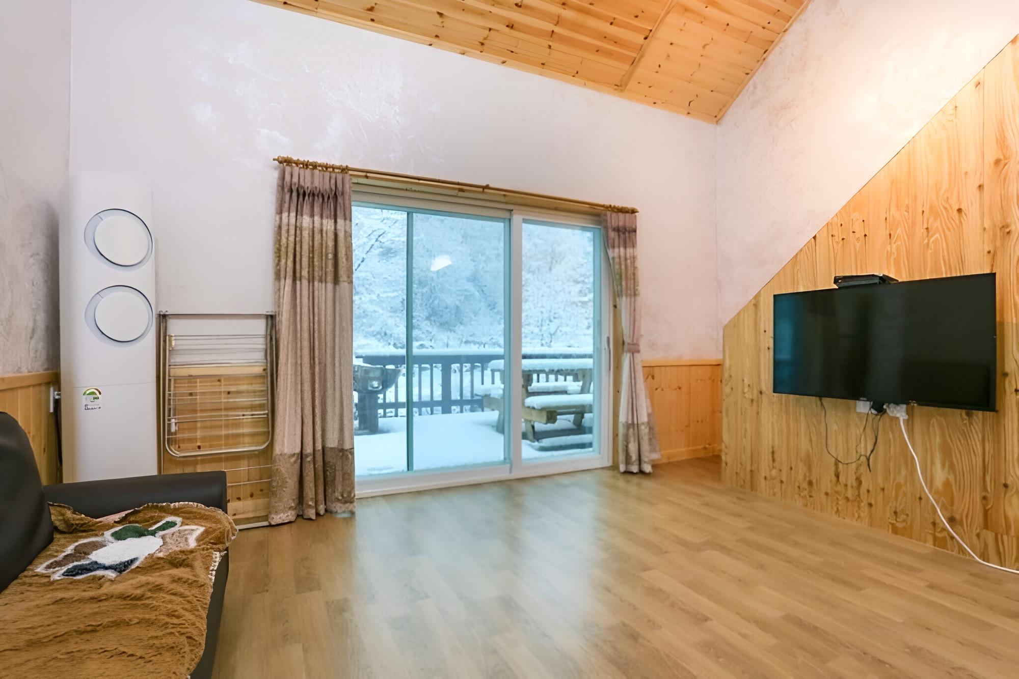 Danyang Honggane Pension view 5