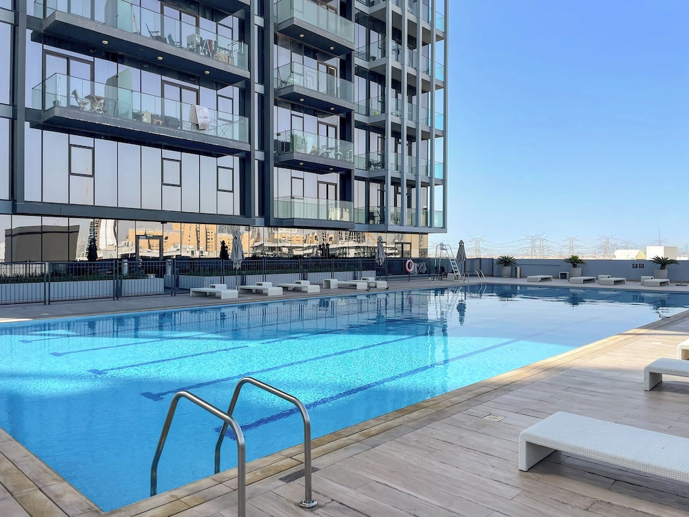 Silkhaus Bloom Towers B
