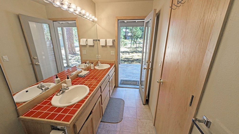 Foursome 2 4 Bedroom Home