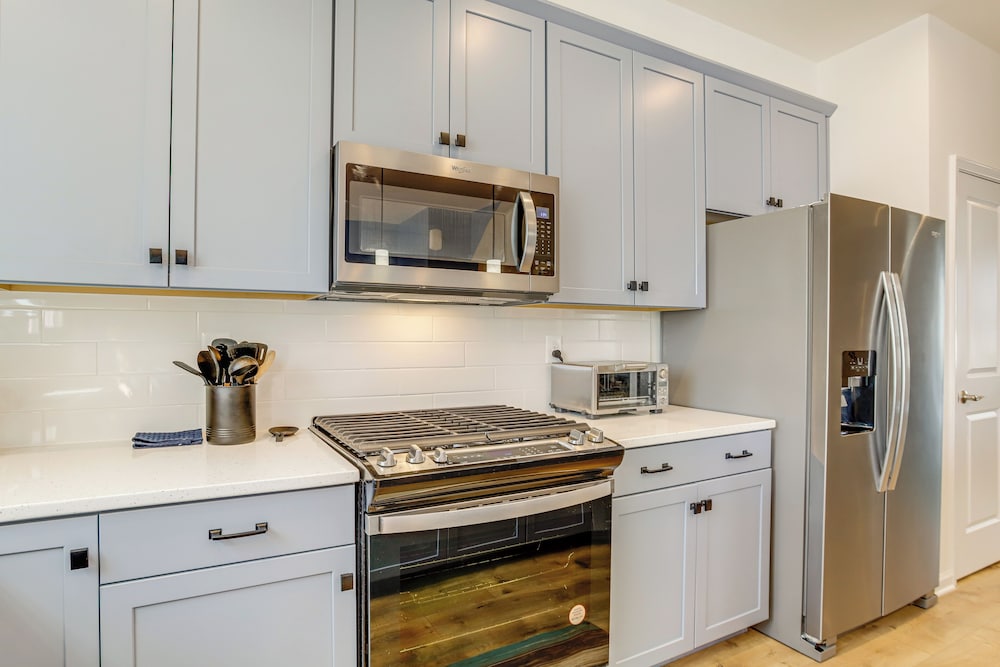 Walk to Dtwn: Waterfront Eastern Shore Townhome!