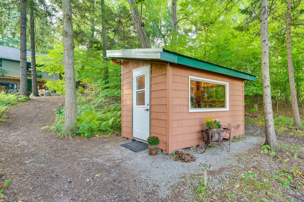 On-site Trails: Rock River Retreat in Jefferson! view 3