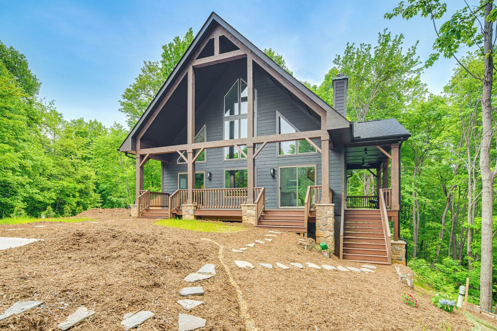 Cabin Rental Near Black Mountain: Fire Pit & Grill view 5