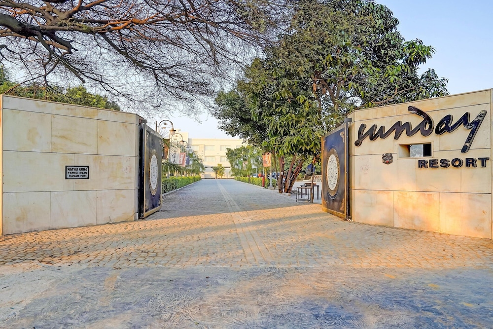 Sunday Resort Manesar