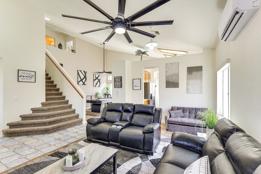 Pool, Games & Patio Bar! Epic Bullhead City Oasis