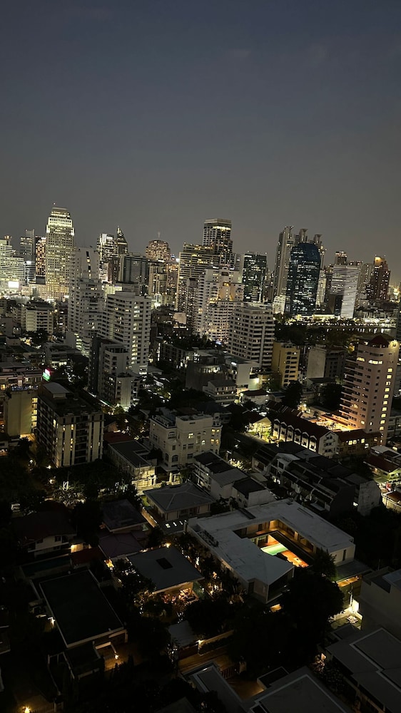 Omni Tower Sukhumvit Nana - Direct