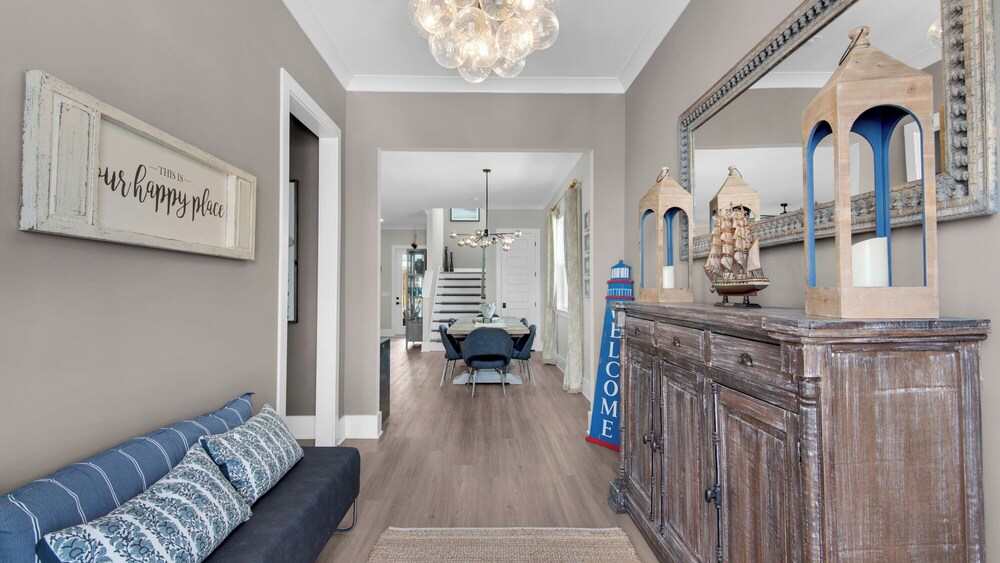 4BR Home With Deck & Grill Fun + Free Attraction Tickets!