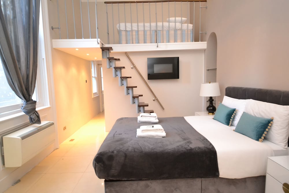 Luxury Hyde Park