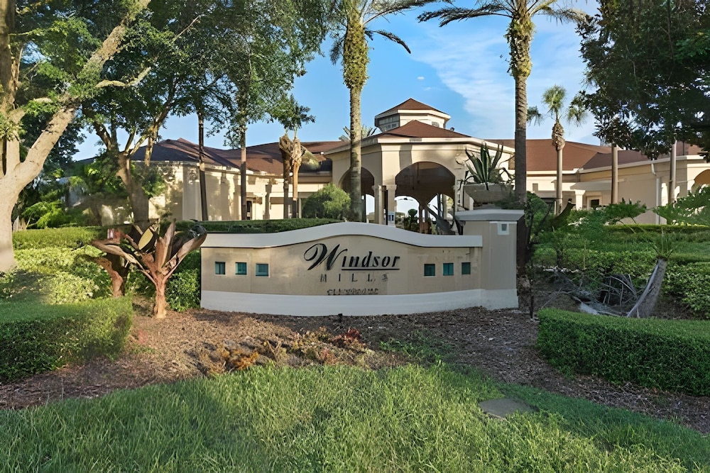 Windsor Hills 5BR 5min to Disney + Pool