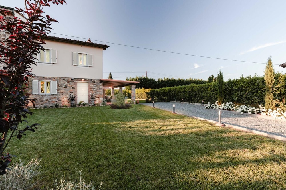 Villa Pemola in Capannori view 4