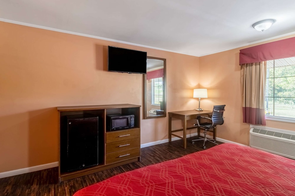 Econo Lodge Cornersville I-65