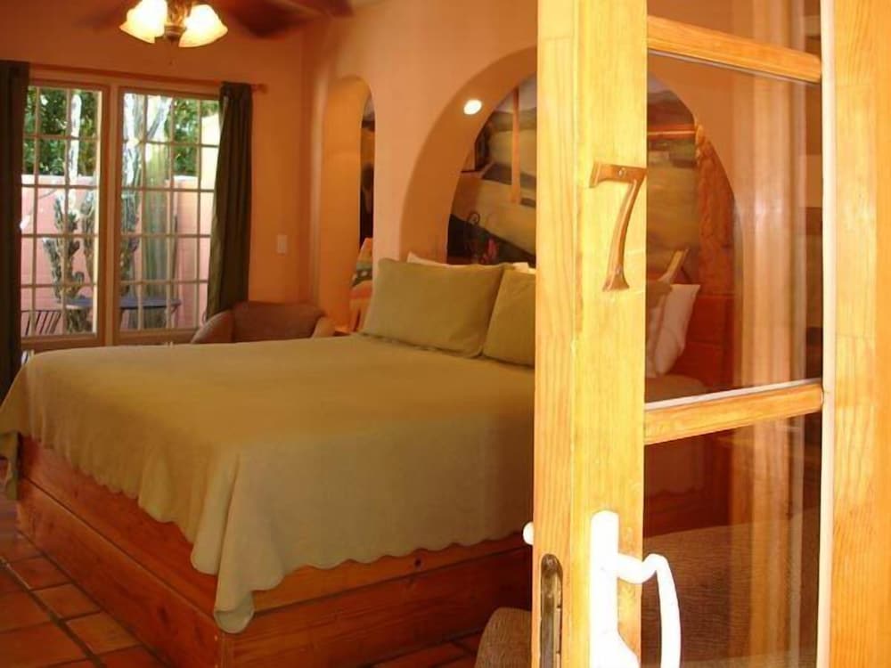 Palm Springs Vacations - Coyote Inn - Property Image 27