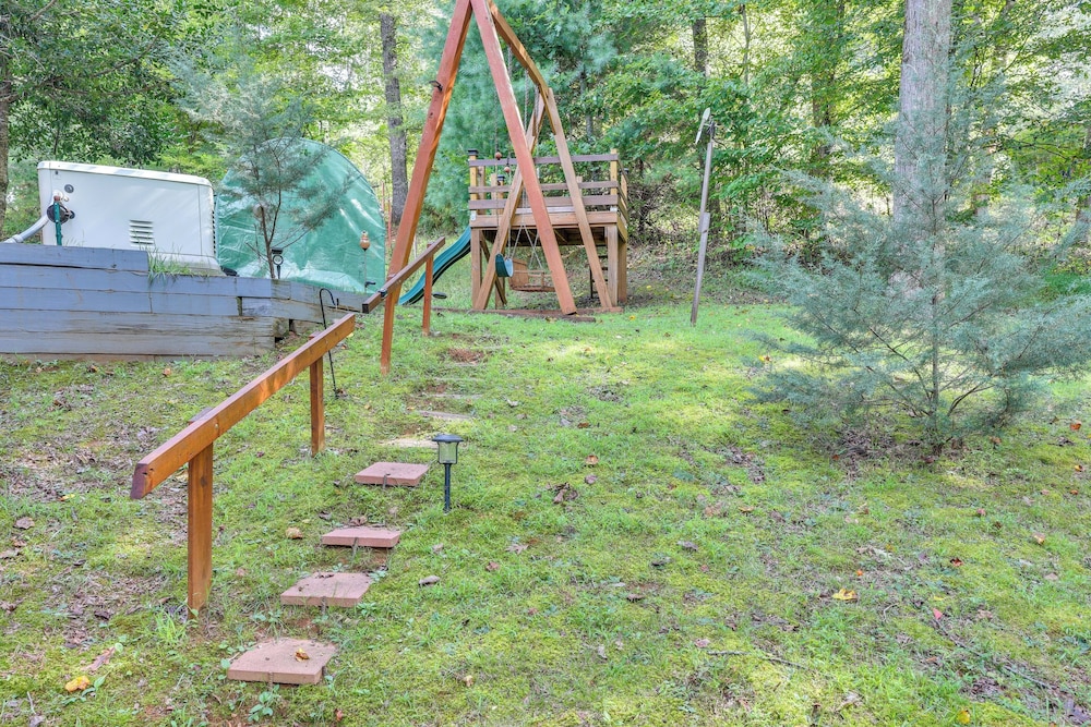 Georgia Home w/ 2 Fire Pits & Creek Access!