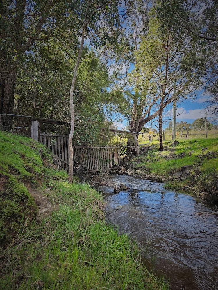 Lakebrook Country Escape
