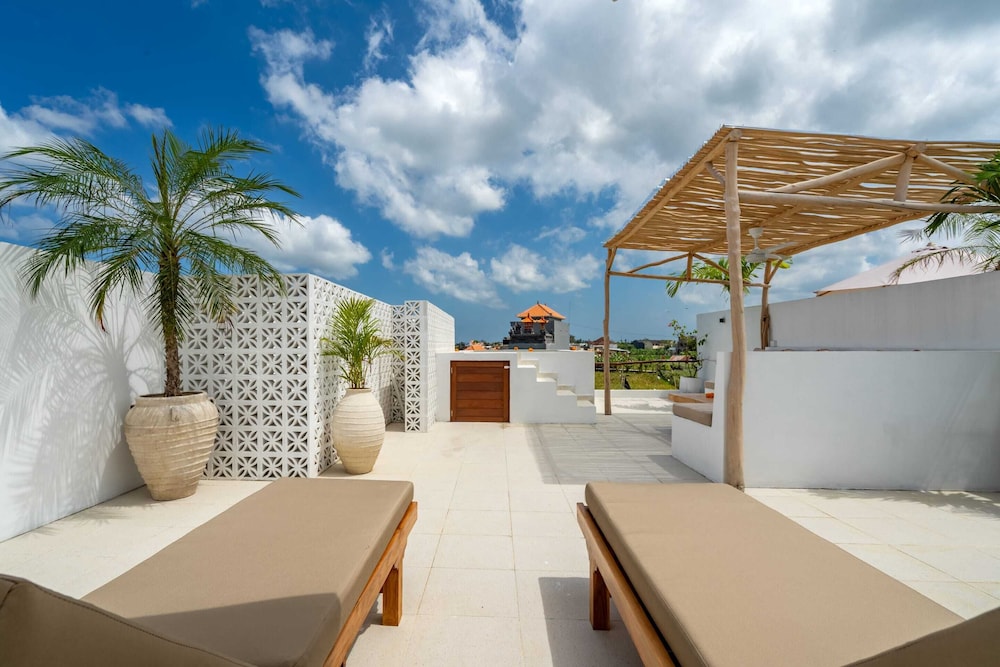 Villa Romance