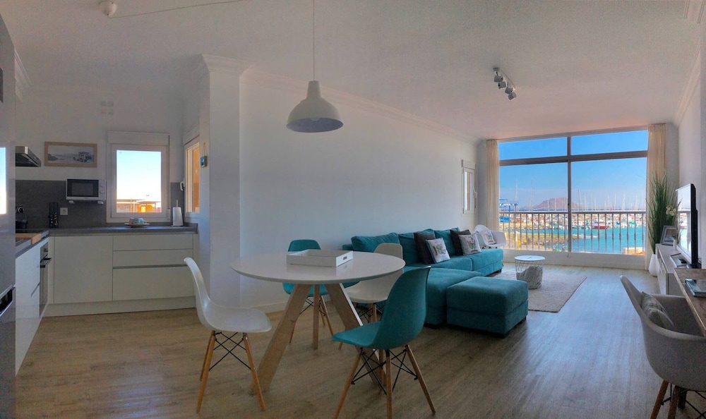 Modern And Bright Apartment With Sea Views view 5