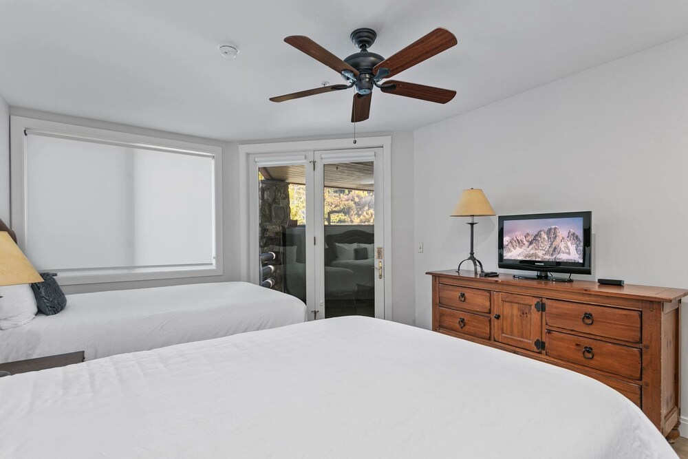 Trail's End Lodge at Deer Valley Resort - Two Bedroom Residence with Den and Spa #103 2 Condo