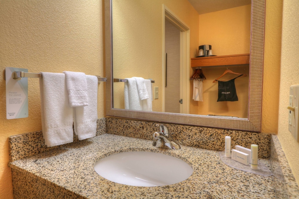 Mount Pleasant Vacations - Fairfield by Marriott Mt Pleasant - Property Image 27