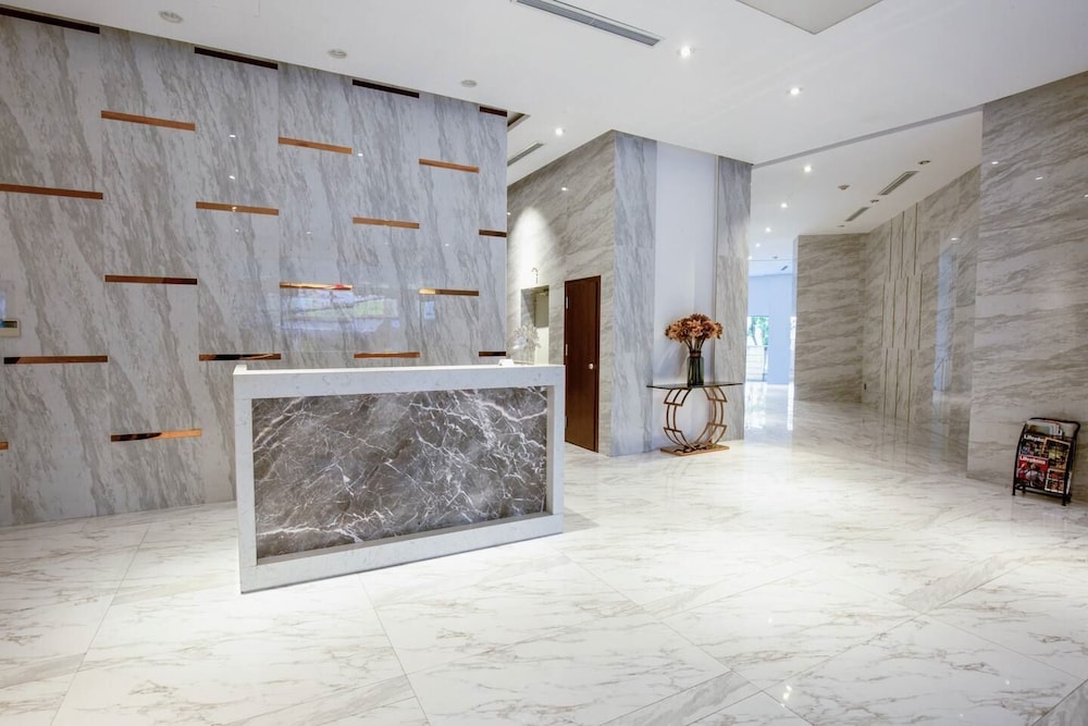 Skyline Tower - Service Apartments