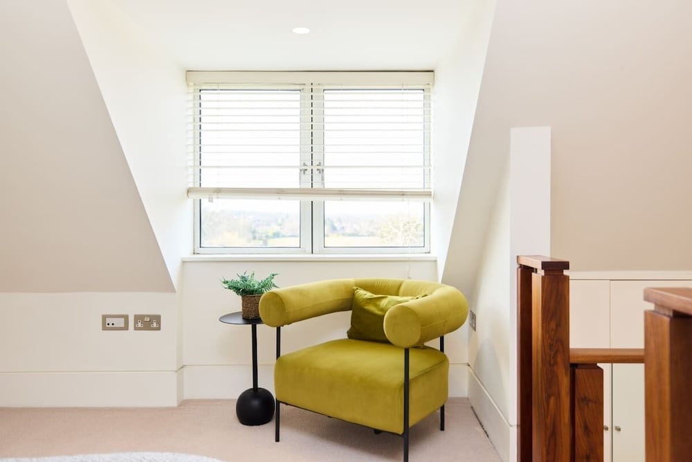 The Hampstead Garden Hideaway - 5bdr Home With Pool and Garden