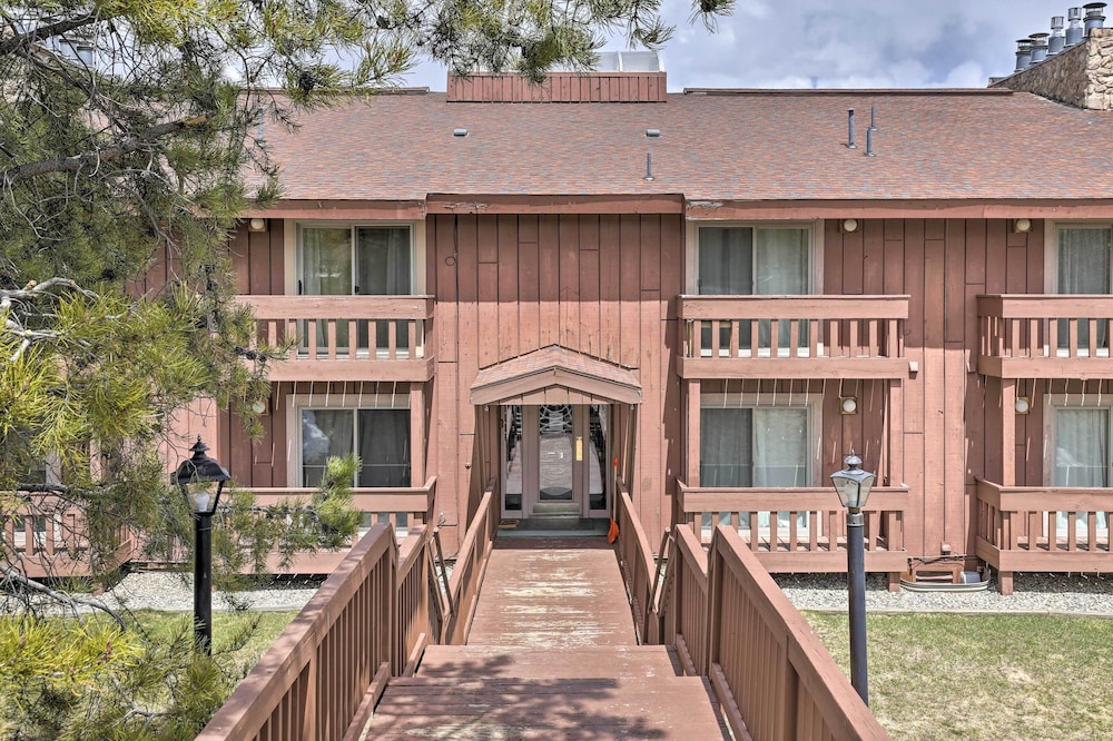 Cozy Winter Park Condo w/ Hot Tub & Shuttle! view 2