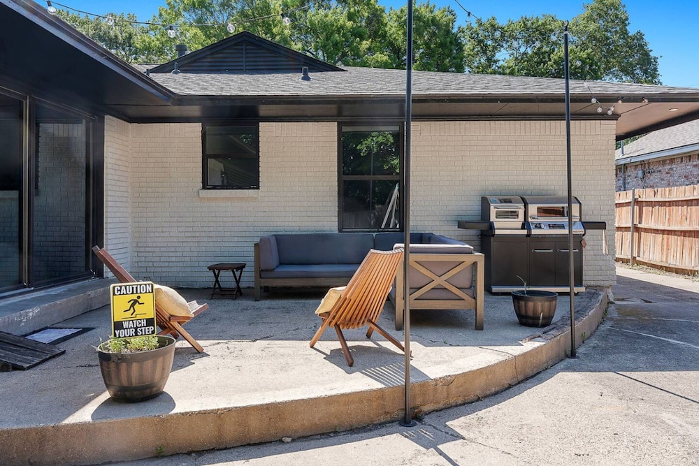 Play Stay Dallas Home w Gym Gameroom Wifi