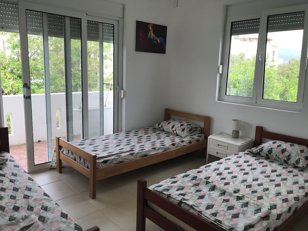 Sea Star Apartments view 2