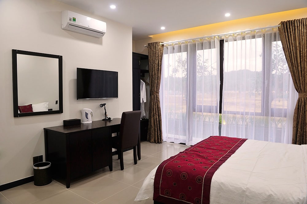 Kosmos Phu Quoc Villa