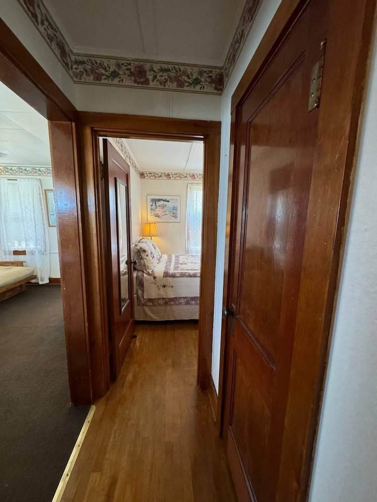 Lake Cottage at Beachcomber of Mackinaw