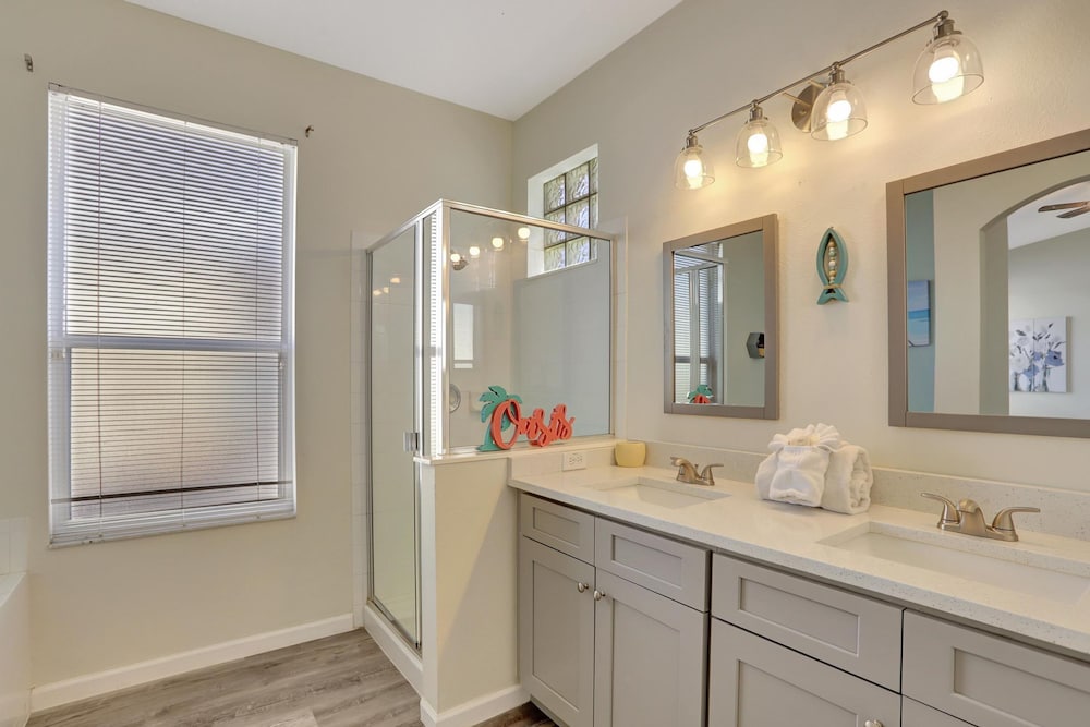 Luxury Pool Home 3 Miles From Disney More