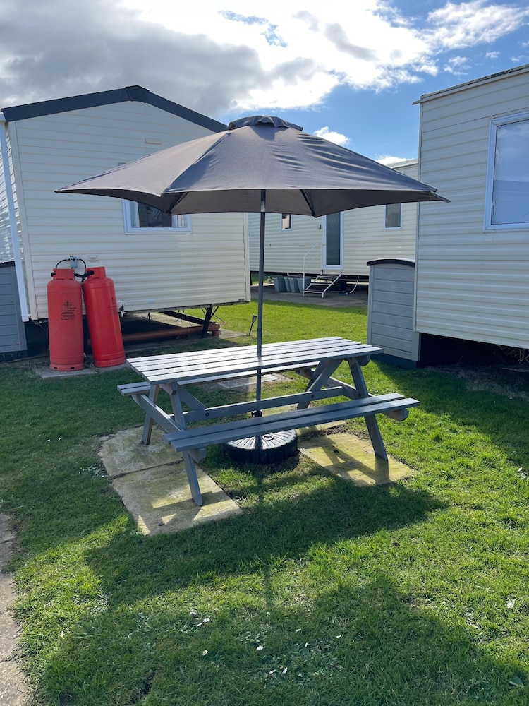 Seaside Caravan Retreat in Prestatyn