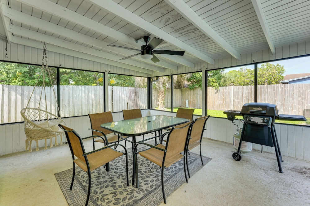 Orlando & Disney Parks Hub w/ Pool: Pet Friendly!