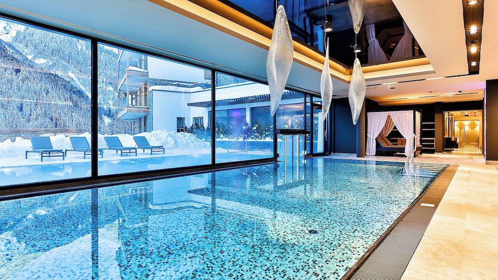 Mountain Spa Residences