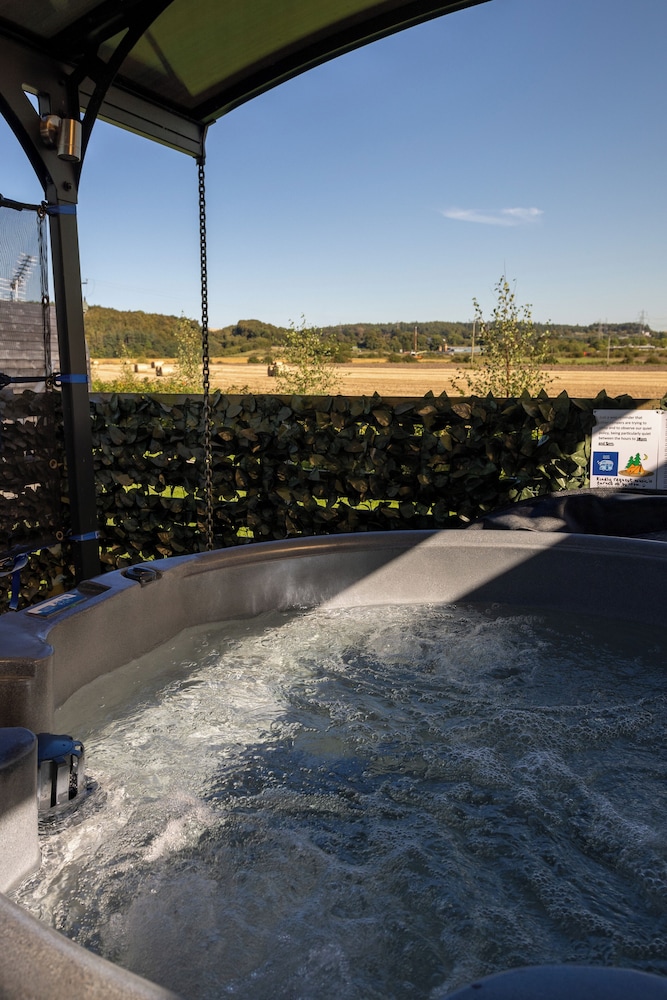 Highland Gateway Glamping & Caravanning