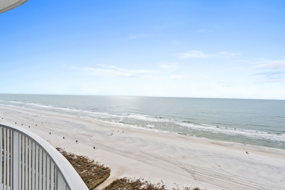 Twin Palms by Book That Condo