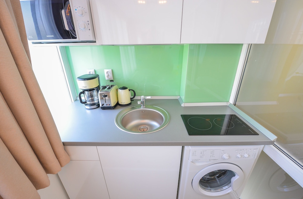 Elegance Studio - Cismigiu Gardens - Flat Tv - Free Wifi - Panoramic View view 4