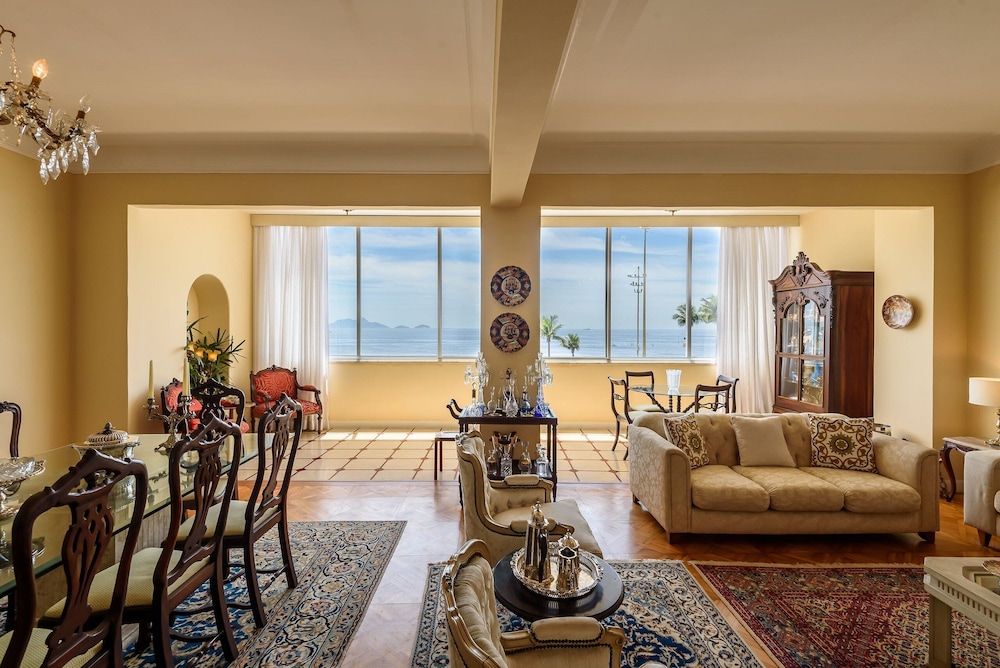 Classic 4-bedrooms by the Sea A 3484/301
