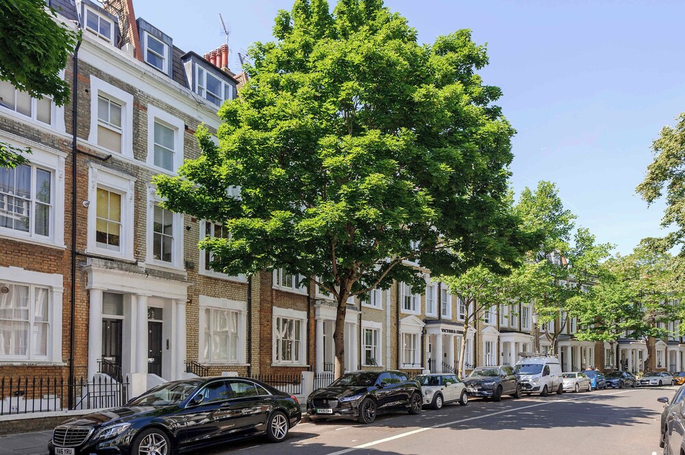 Lovely 1 bed Garden Flat - Earl s Court