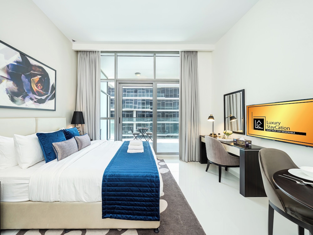 Amazing 4 Bedroom Condo - Property Image 9