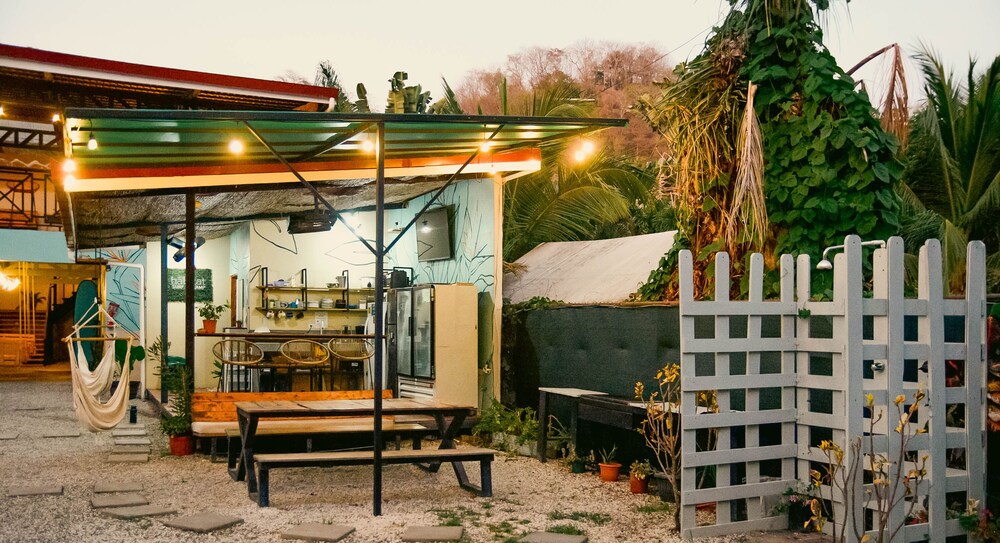 Habitat Surf Glamp