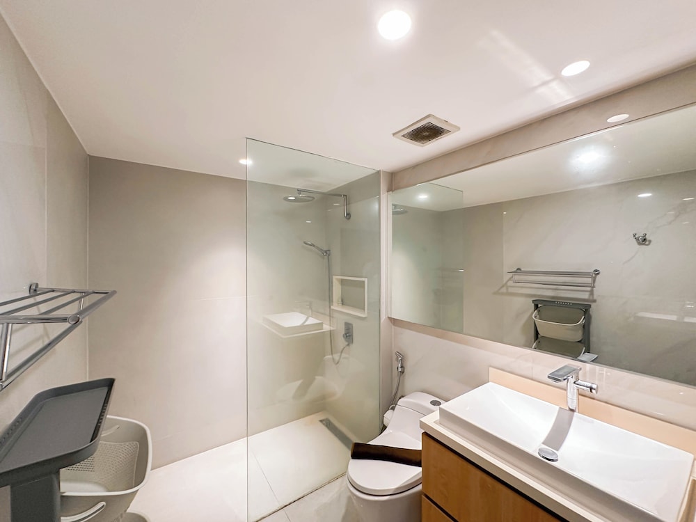 Spacious And Strategic Location 3Br At Kondominium Regensi Apartment