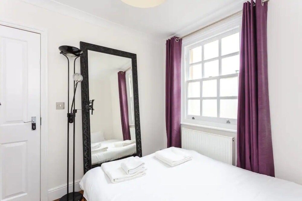 Stylish 3 Bedroom Home With Garden Near Kings Cross