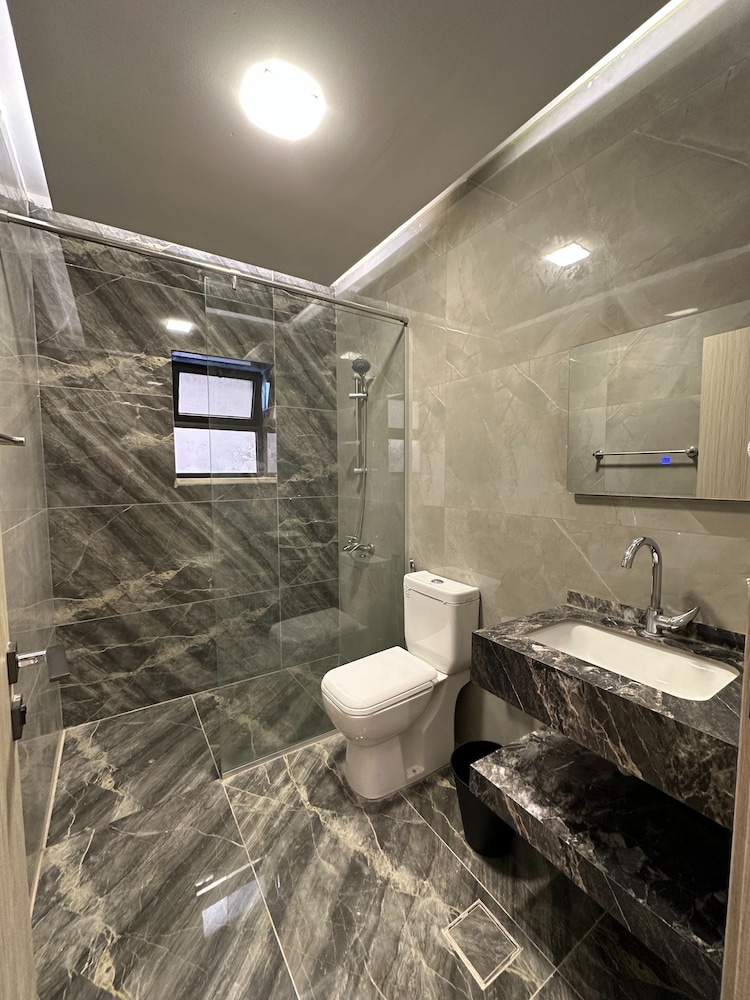 Charming Amman Apartment With Electric Heating & Free Par