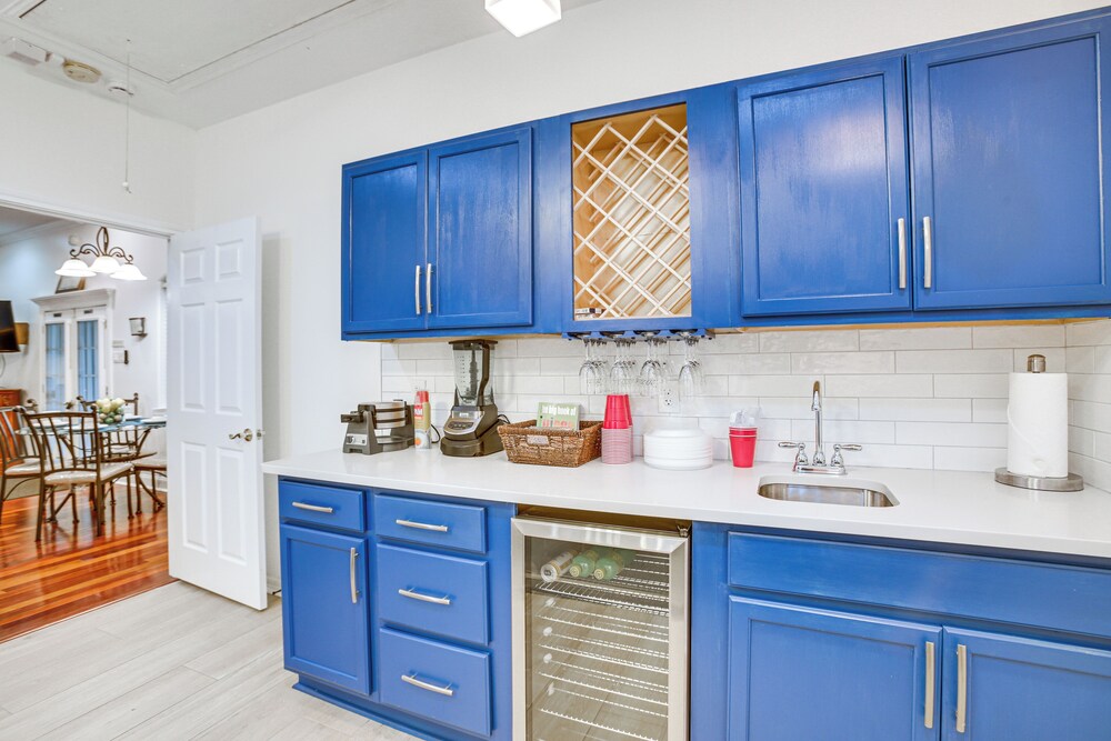 5 Mi to Bourbon Street: Nola Home w/ Fenced Yard!